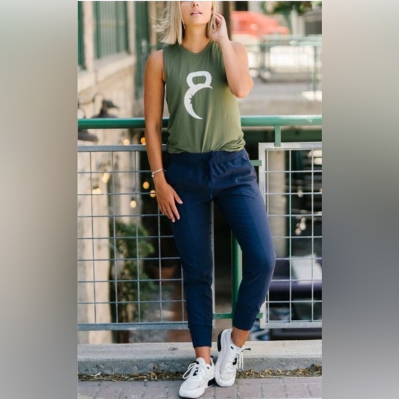 Medium Zyia perfection joggers navy blue with POCKETS Super Comfy & Lightweight - Picture 7 of 15